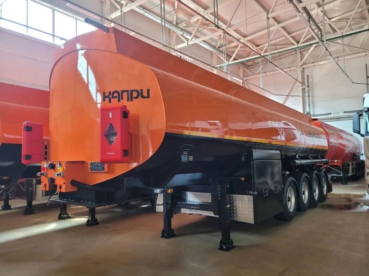Полуприцеп-цистерна 9639L Капри